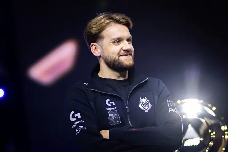 关于小组赛结束，科隆遇到意外失利遭淘汰的信息