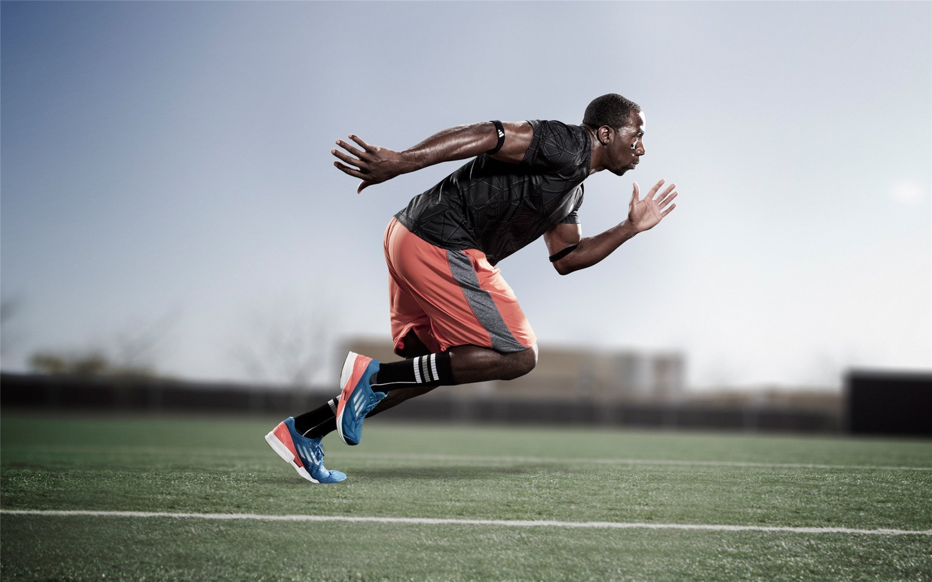 猛龙强压山西队，伦纳德成为关键先生