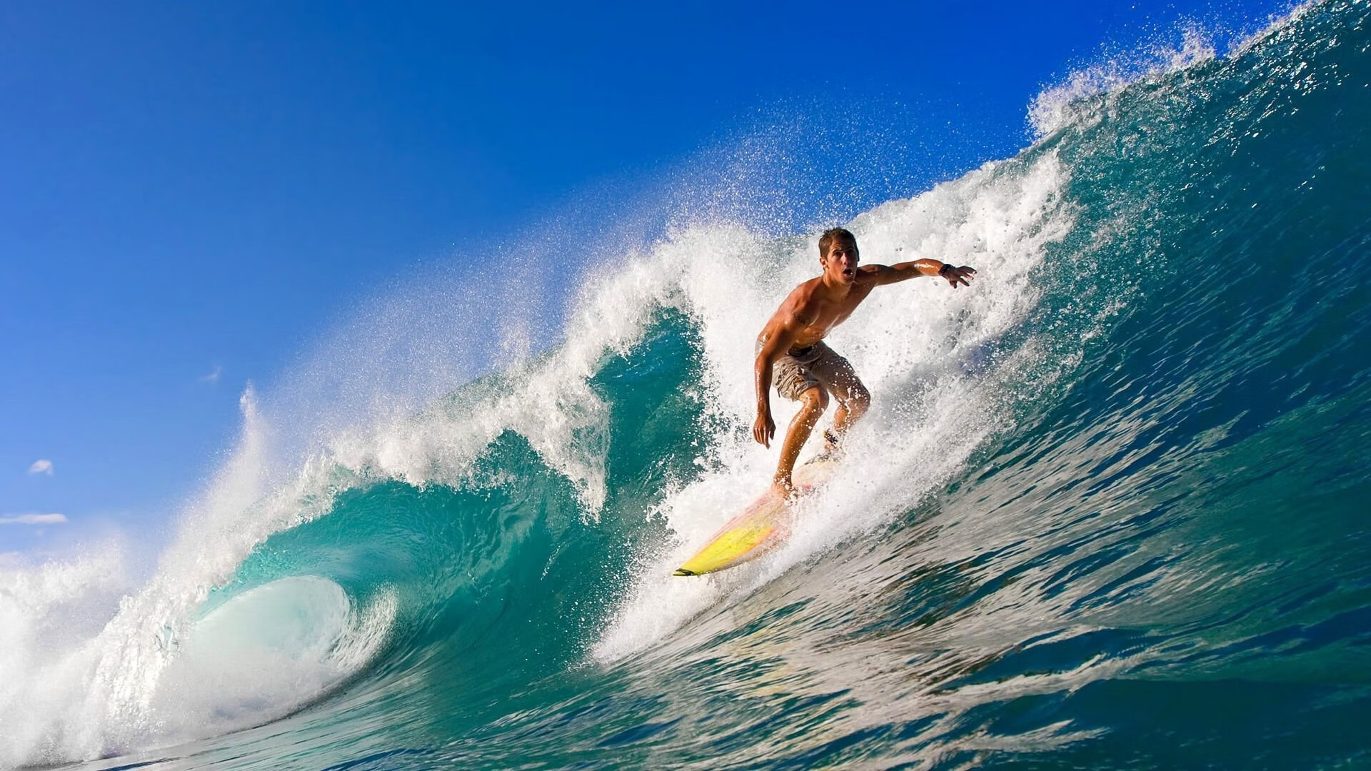 当红白战袍遇见蓝白条纹，卡马文加点燃巴萨与阿根廷的梦幻对决